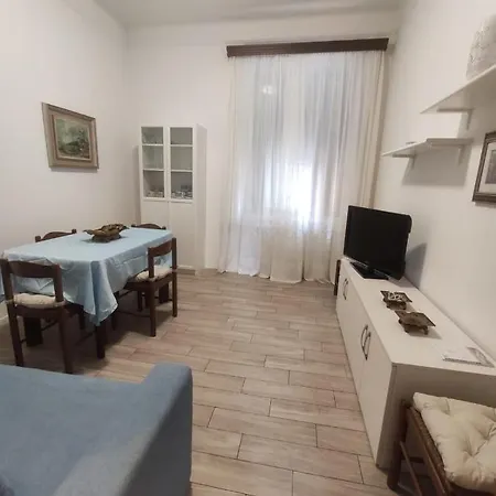 דירה La Casina Di Derna לה ספציה