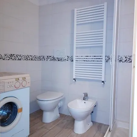 La Casina Di Derna Apartamento La Spezia